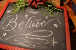 diy-christmas-chalkboard-sign-chalkboard-paint-christmas-decorations-crafts